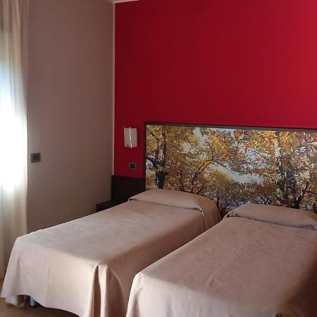 Il Boscaiolo Affittacamere Preturo Exterior foto